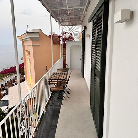 Queen View Apartment - No Kitchen Positano Eksteriør bilde
