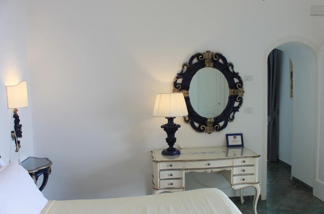 Queen View Apartment - No Kitchen Positano Eksteriør bilde