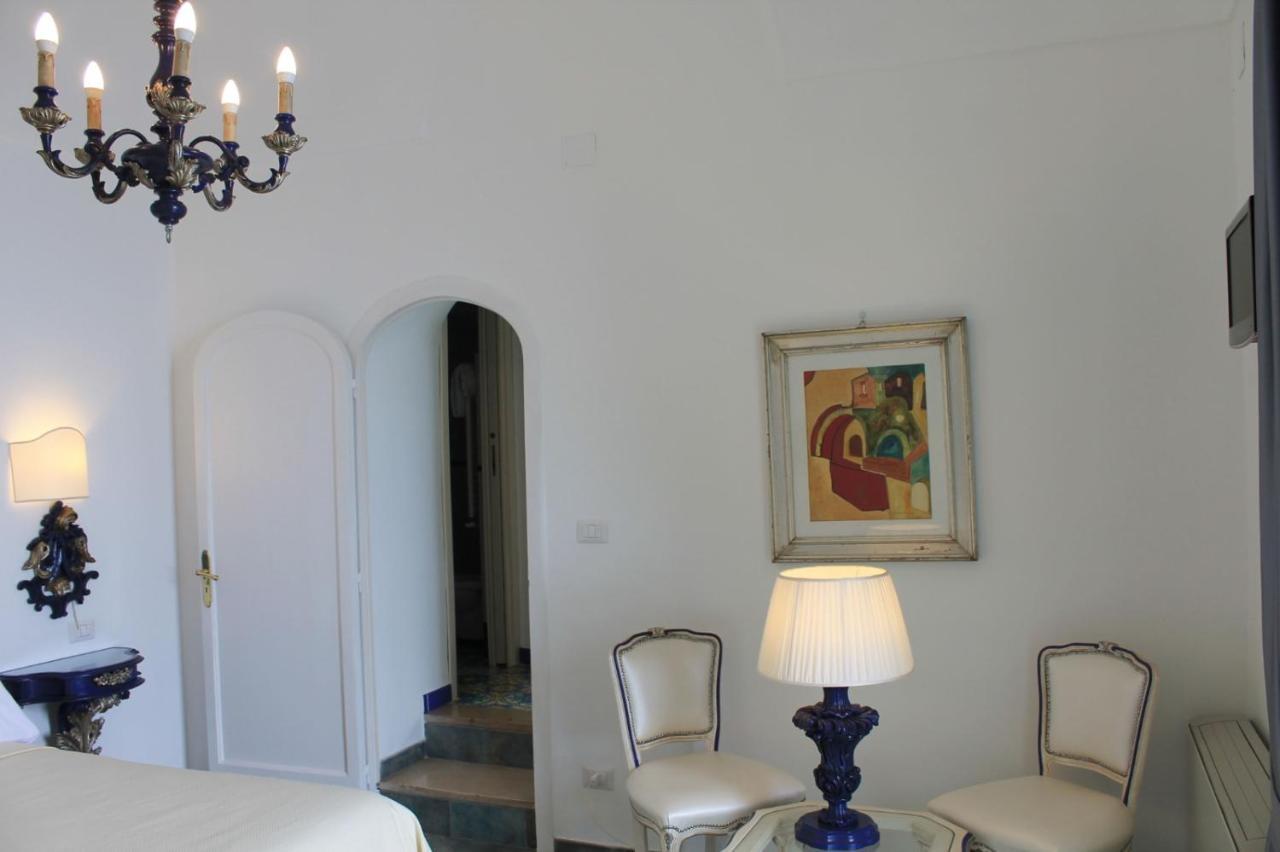 Queen View Apartment - No Kitchen Positano Eksteriør bilde