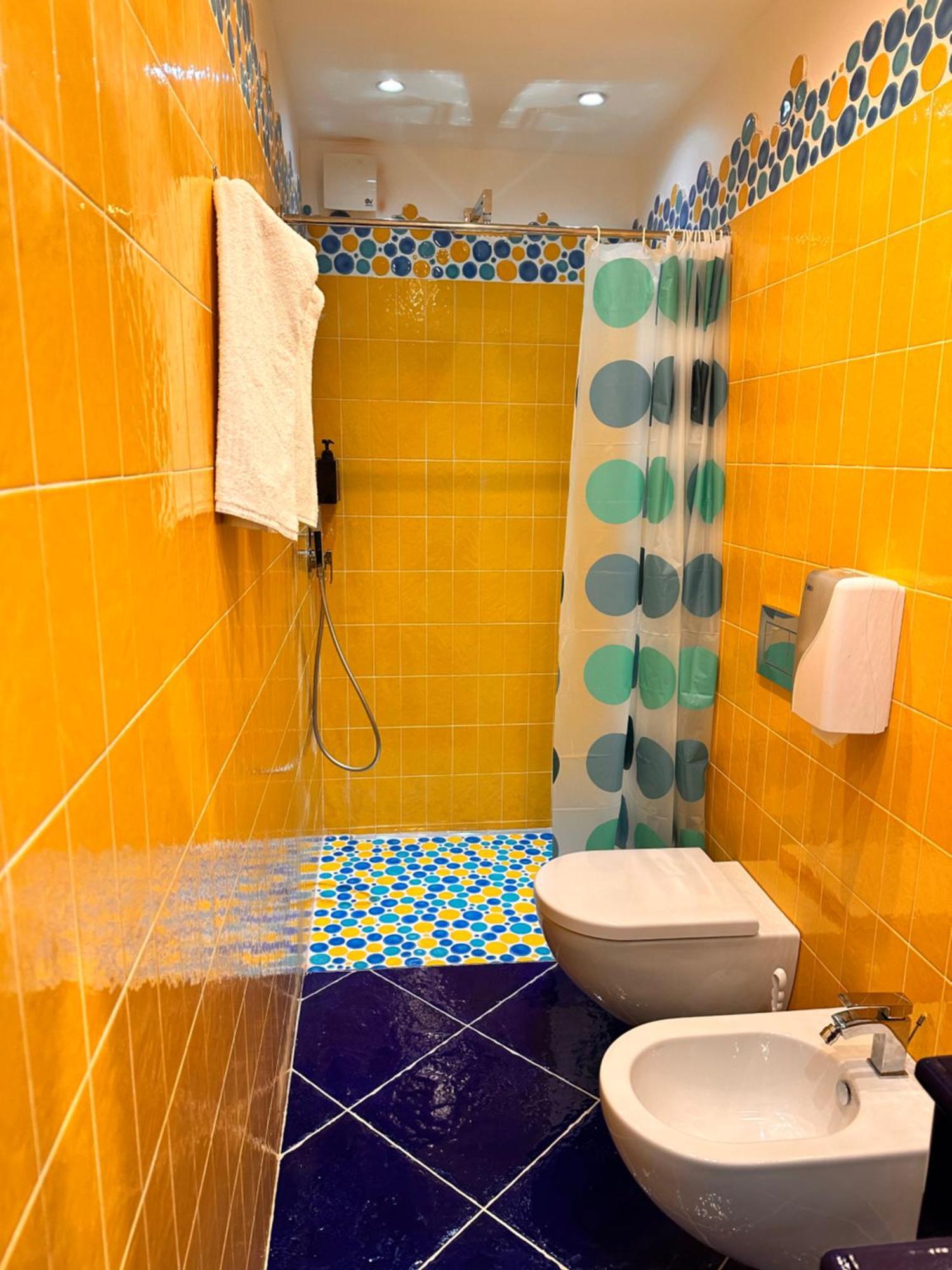 Queen View Apartment - No Kitchen Positano Eksteriør bilde